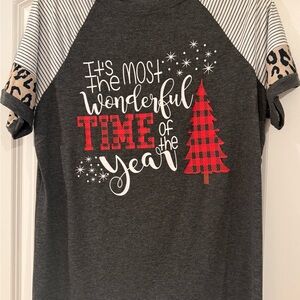 Women's Short Sleeve Raglan Tee - Dark Gray with Red Plaid Tree